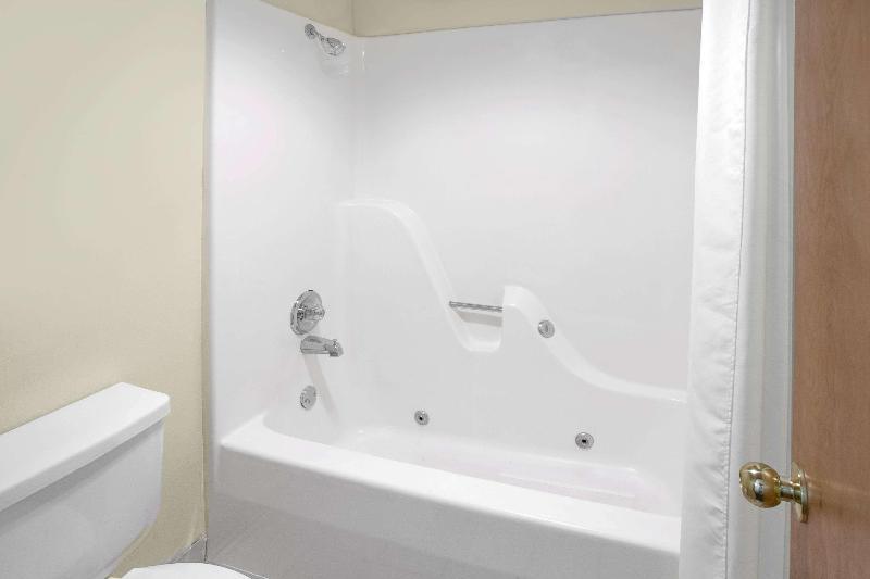 Super 8 By Wyndham Clarksville Ar Ngoại thất bức ảnh
