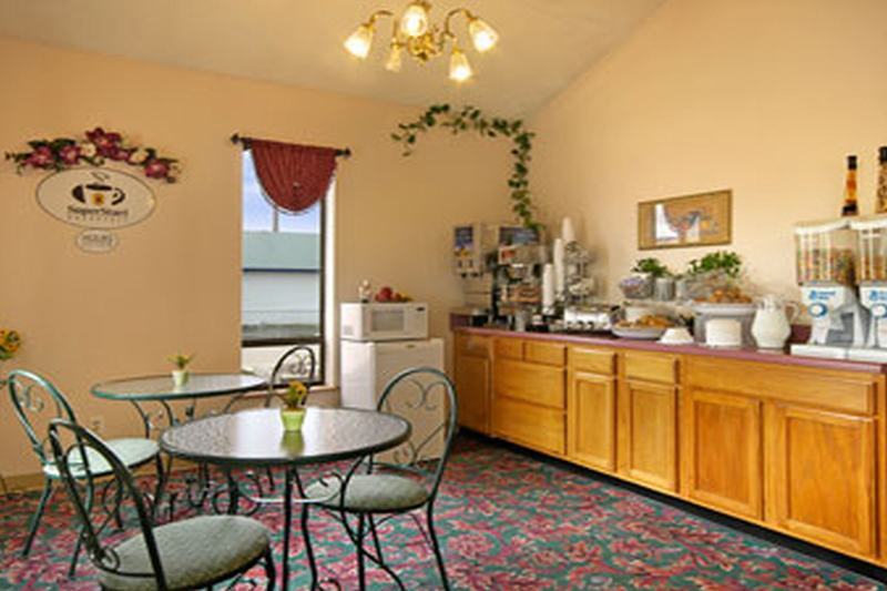 Super 8 By Wyndham Clarksville Ar Nhà hàng bức ảnh