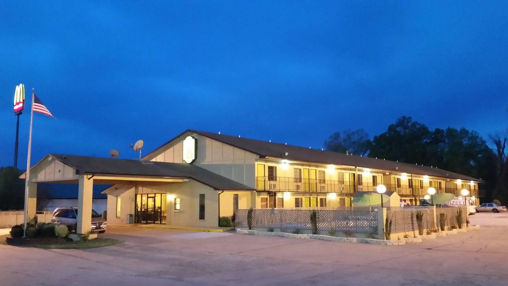 Super 8 By Wyndham Clarksville Ar Ngoại thất bức ảnh