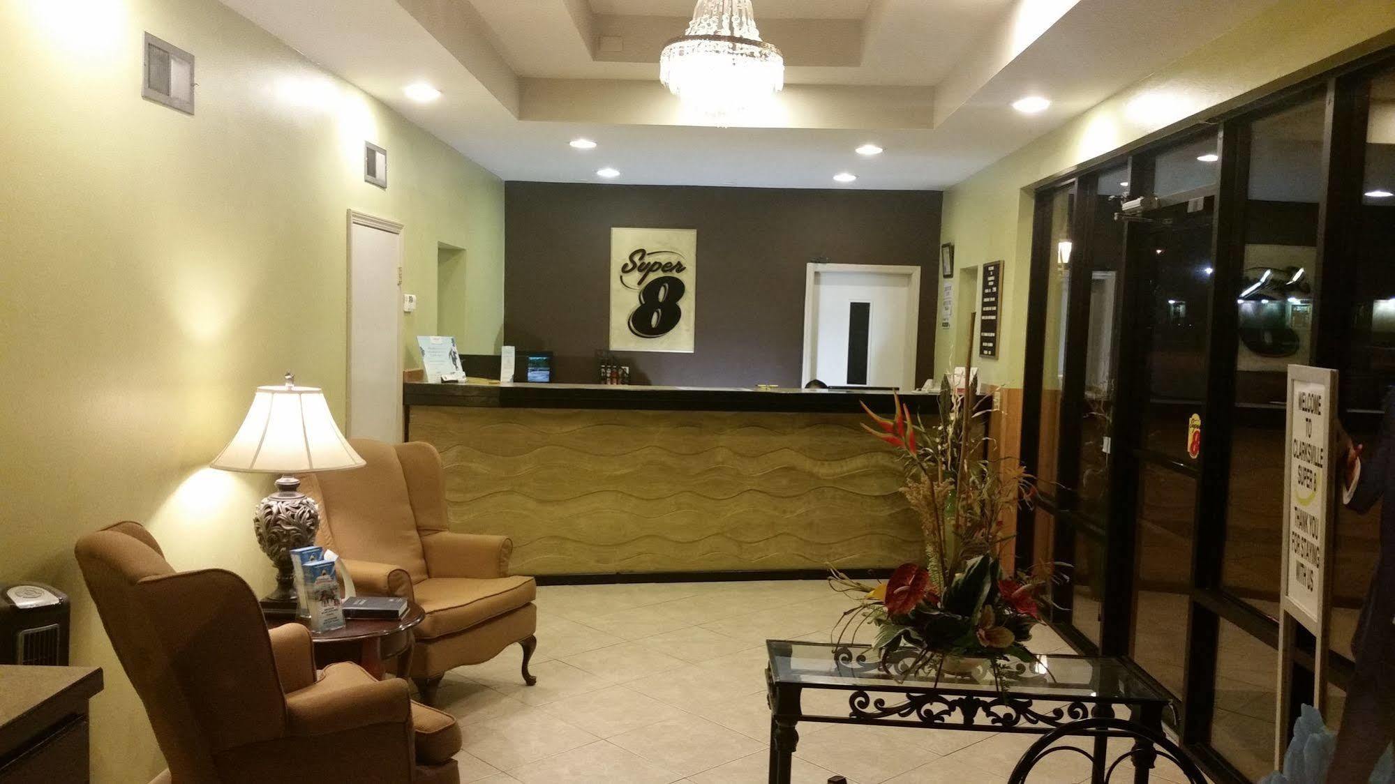 Super 8 By Wyndham Clarksville Ar Ngoại thất bức ảnh